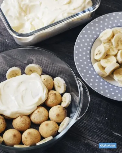 دسر موز و خامه