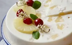 طرز تهیه پاناکوتا وانیلی با ژله و کمپوت آناناس