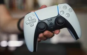 دسته پلی‌استیشن 5