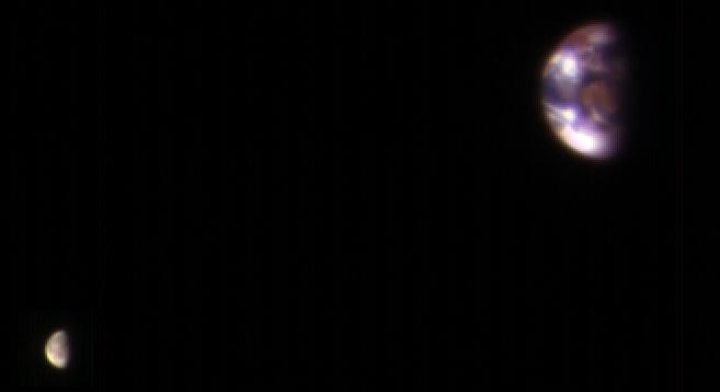 زمین از نگاه مدارگرد MRO