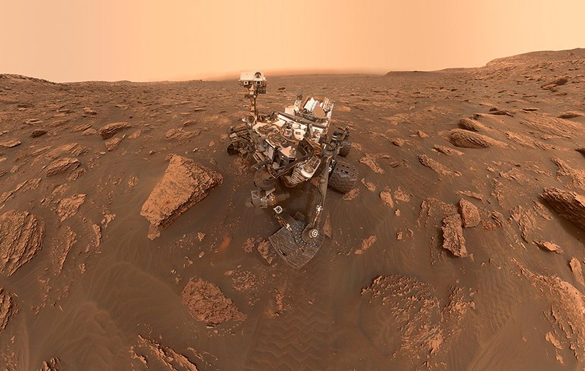 سلفی مریخ‌نورد کنجکاوی در مریخ