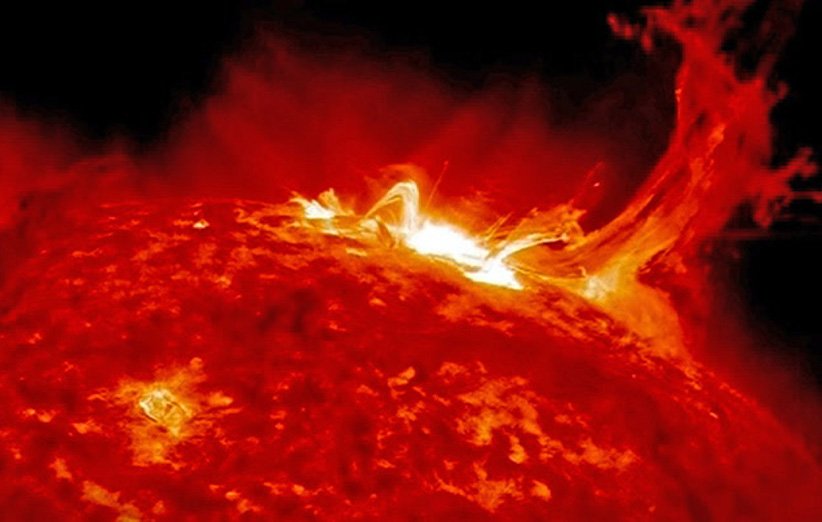 تصویری از یک شراره خورشیدی