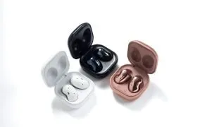 بررسی اولیه گلکسی بادز لایو