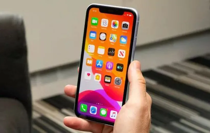 خرید آیفون 11