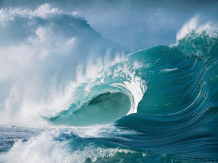 امواج آب اقیانوس در جزایر هاوایی