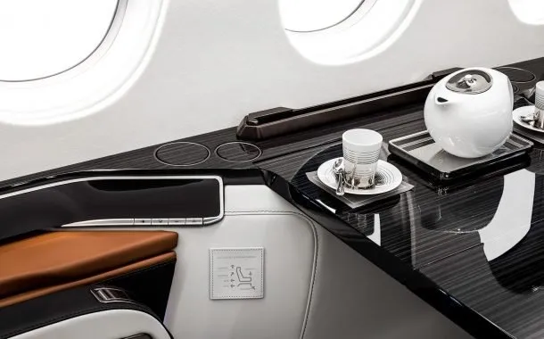 میزهای پذیرایی هواپیمای فالکون 6X