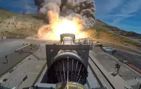 تست گرم بوستر موشک SLS