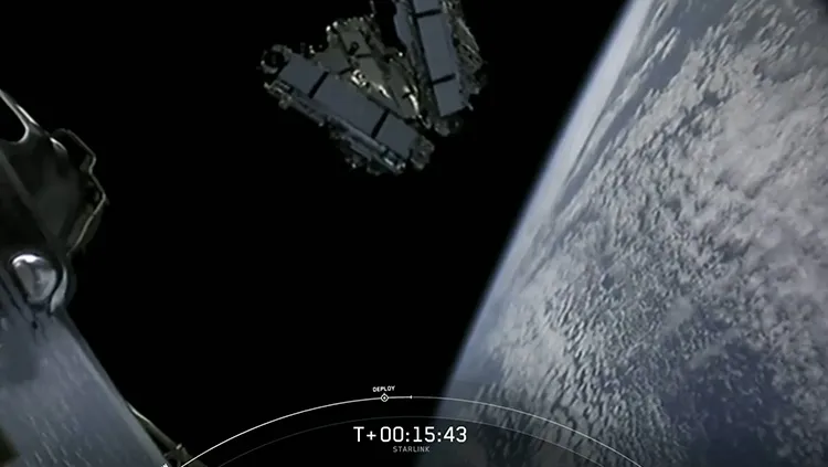 لحظهی جدایش محمولهی استارلینک