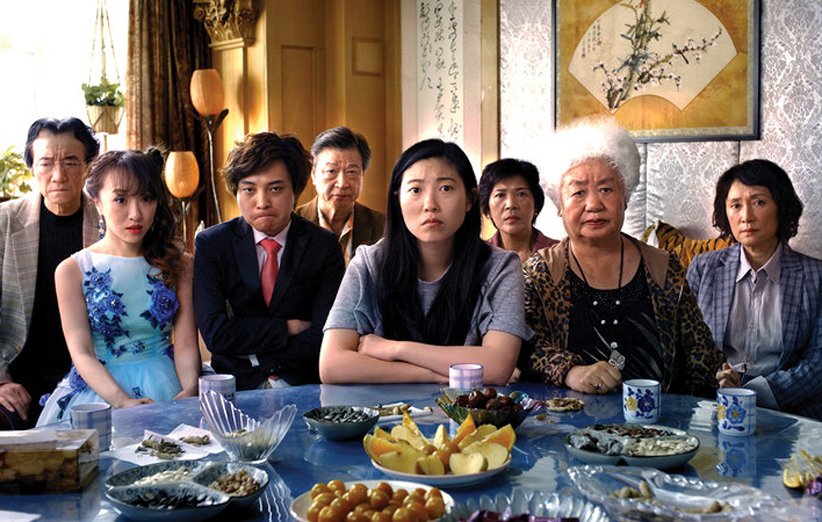 شوژن ژائو در نمایی از فیلم خداحافظی - بازیگرهای زن دست کم گرفته شده