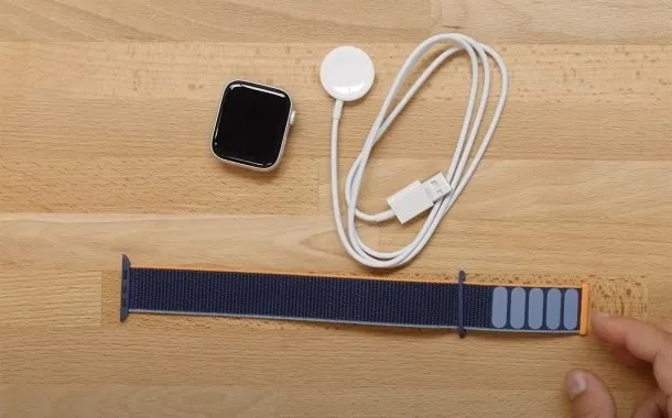 جعبهگشایی اپل واچ SE