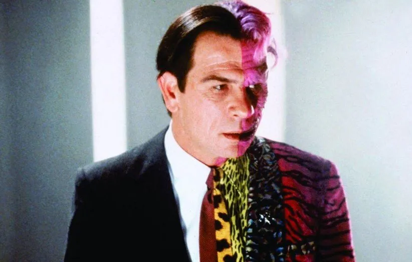 تامی لی جونز در نقش دوچهره