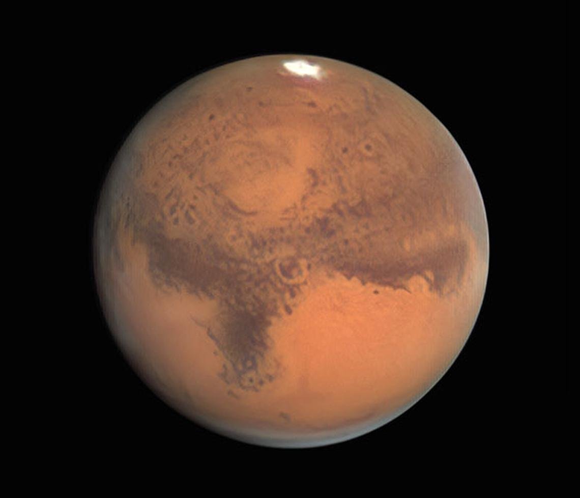 نمایی از آلبدو (تاریک و روشن) مریخ