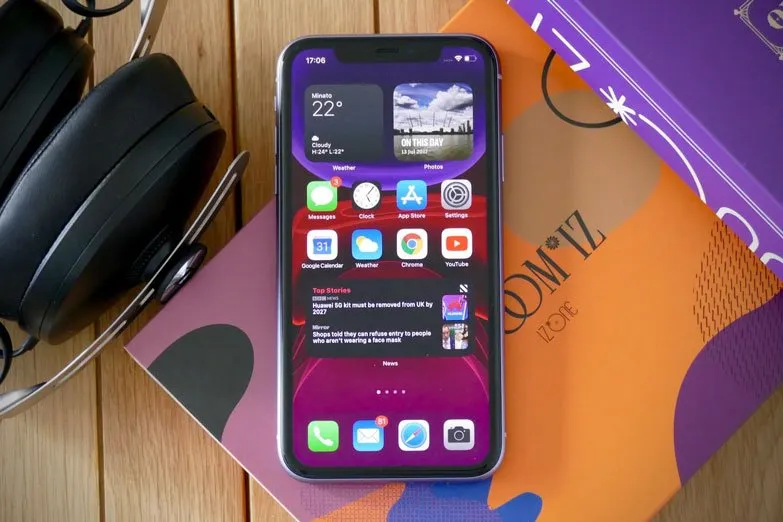 آیفون دارای iOS 14