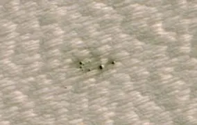 خوشه‌ی دهانه‌های برخوردی در مریخ که توسط هوش مصنوعی شناسایی شده