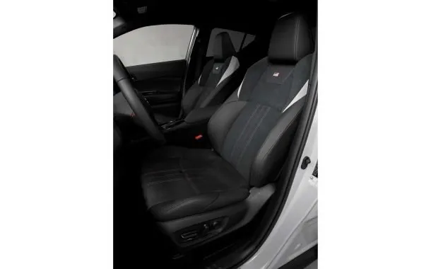 تویوتا C-HR GR Sport 2021