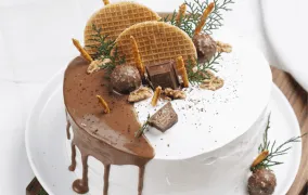 طرز تهیه کیک تولد قهوه و کارامل