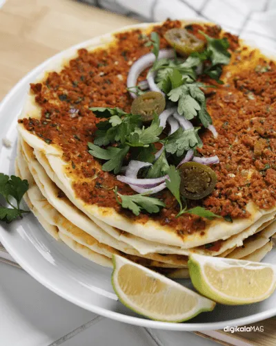 طرز تهیه لاهماجون با خمیر پیتزا