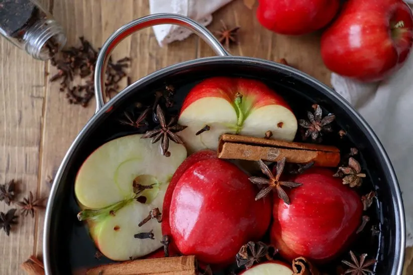 مخلوط معطر سیب و دارچین برای خوشبو کردن خانه