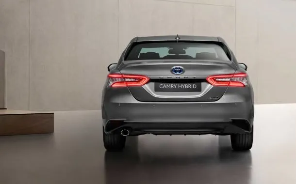 تویوتا کمری با ظاهر تازه