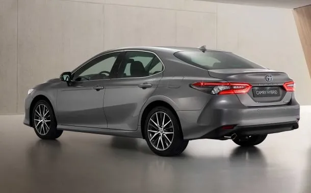 تویوتا کمری با ظاهر تازه