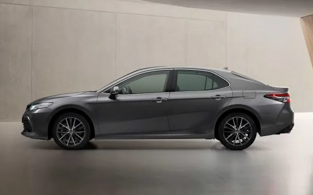 تویوتا کمری با ظاهر تازه