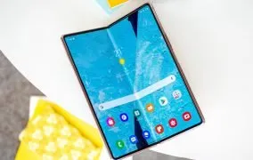 گوشی‌های تاشو