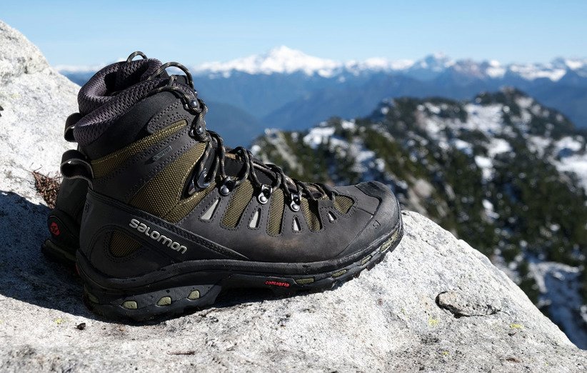 کفش‌های مخصوص کوهنوردی و پیاده‌روی