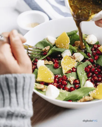 سالاد انار و اسفناج ایتالیایی