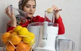 آبمیوه‌گیری کنوود مدل JE680