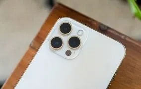 آیفون 12 پرو مکس سفید