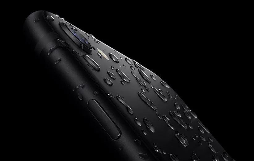 آیفون SE پلاس