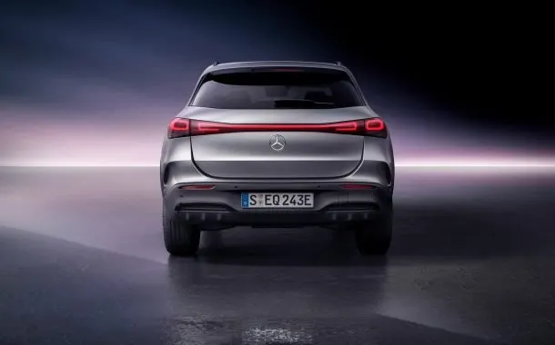 کراساوور الکتریکی EQA مرسدس بنز