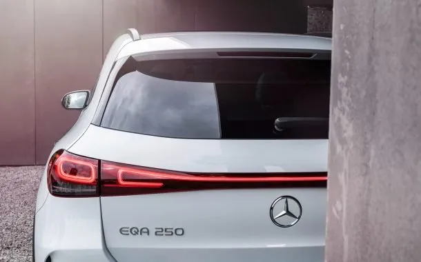 کراساوور الکتریکی EQA مرسدس بنز