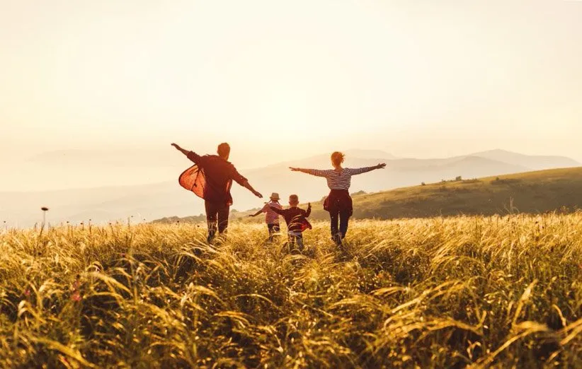 شاد بودن با توجه به دیگران