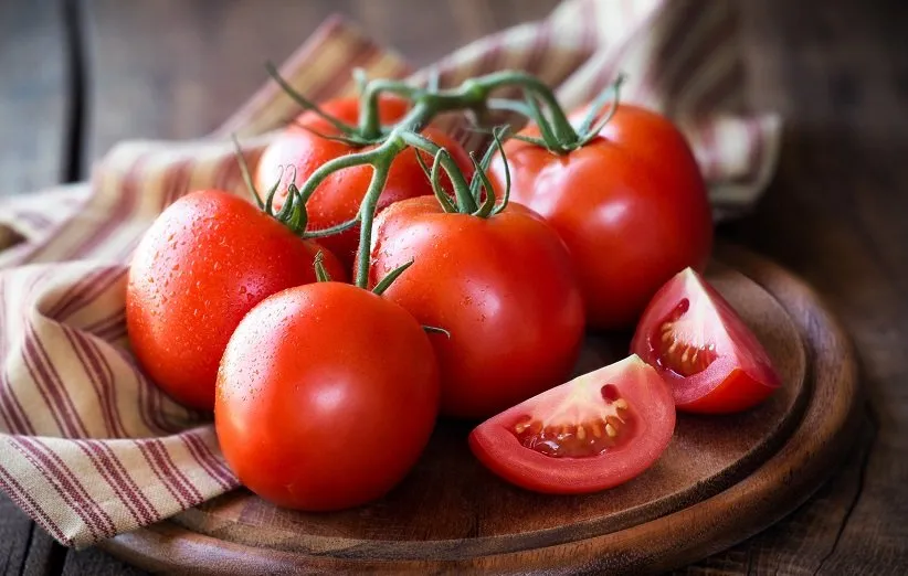 گوجه فرنگی مفید برای خانم‌ها