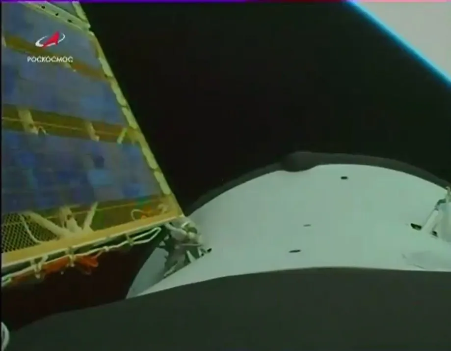 نمایی از فضاپیمای پروگرس 77 در فضا