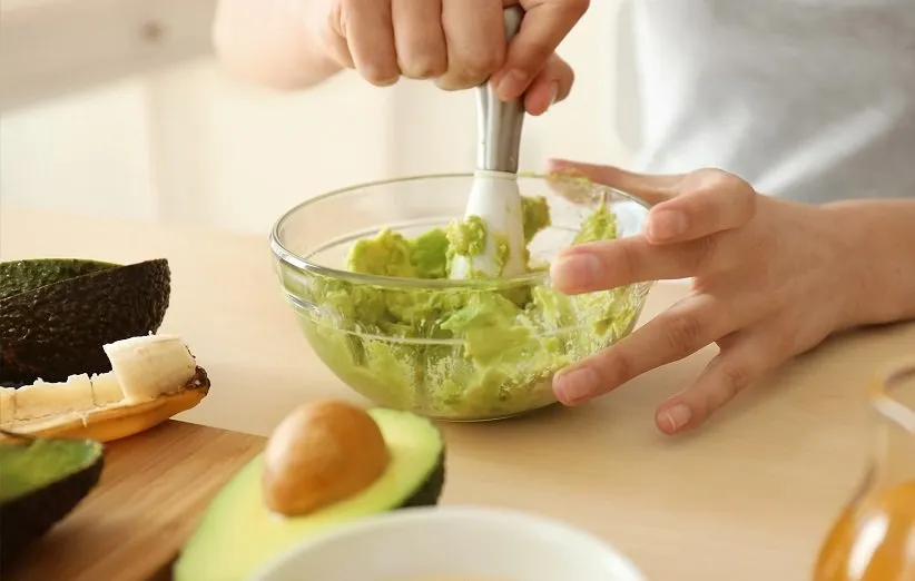 ماسک موی ضد شوره با آووکادو