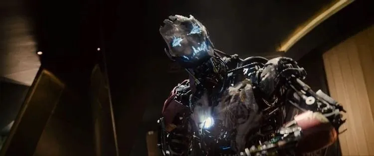 حملهی اولترون به جشن پیروزی