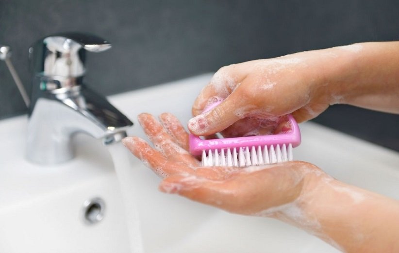 تمیز کردن دست بخاطر اختلال وسواس فکری-عملی