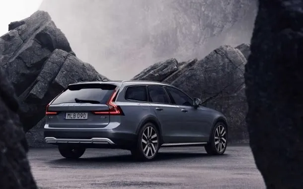 خودروی واگن ولوو V90