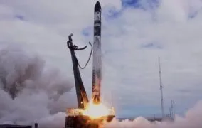 پرتاب امروز موشک الکترون راکت لب برای قرار دادن هفت ماهواره از جمله «فوتون» در مدار