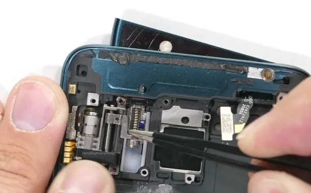 دوربین سلفی پاپ‌آپ