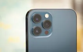 دوربین پریسکوپی آیفون