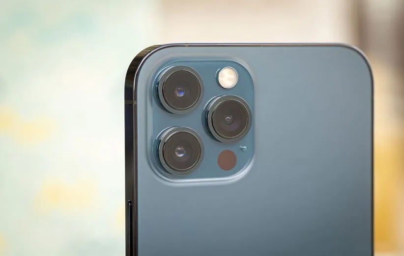 دوربین پریسکوپی آیفون