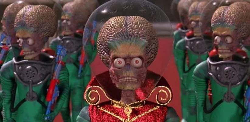 مریخ حمله می‌کند