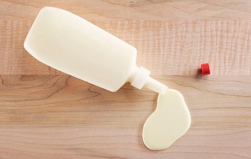 پاک کردن لکه چسب