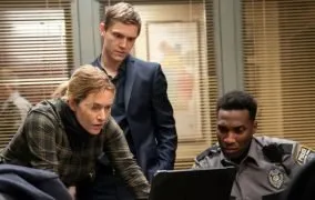 مینی سریال میر از ایست تاون