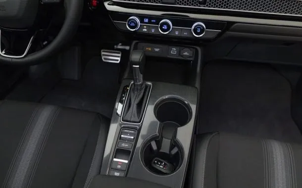 کابین داخلی خودروی سدان هوندا سیویک 2022