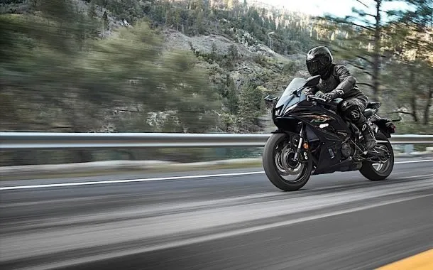 موتورسیکلت یاماها YZF-R7 2022