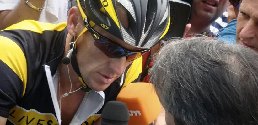 مستند دروغ آرمسترانگ